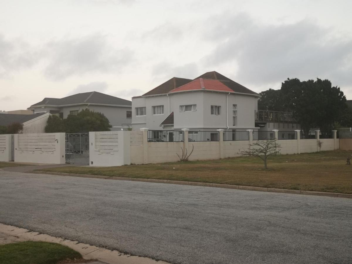 Beachway Guesthouse Port Elizabeth Exterior photo
